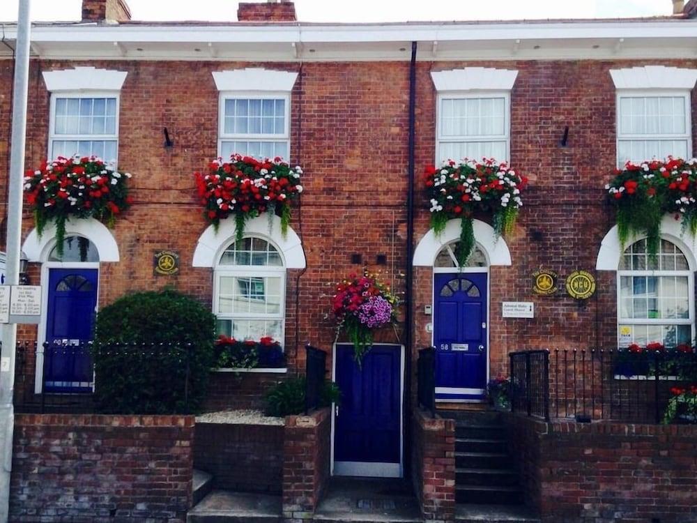 Admiral Blake Guesthouse Бриджвота Экстерьер фото